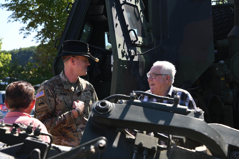 U.S. Soldiers build relationships with the city of Königstein