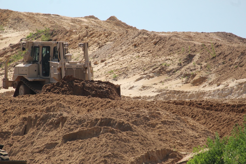 Army Reserve’s 390th Combat Engineers help with ongoing troop project at Fort McCoy