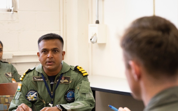 Royal Australian Air Force and Indian Navy combined training discussion