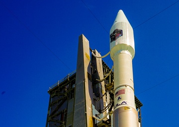 SBIRS GEO-6 roll to Space Launch Complex 41