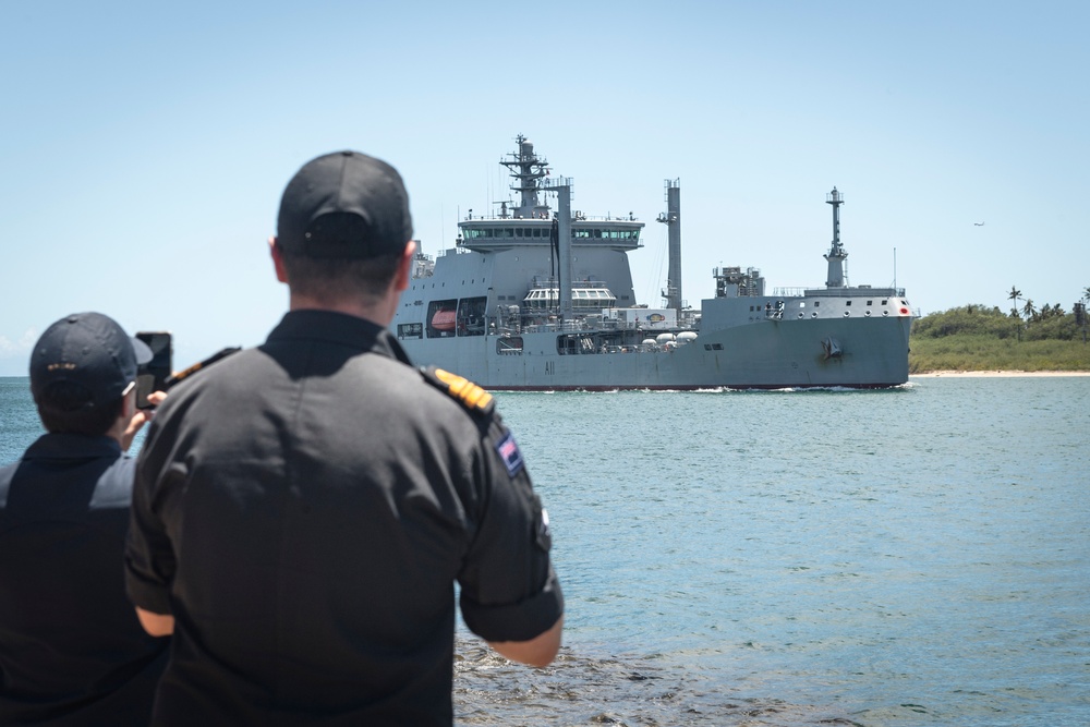 HMNZS Aotearoa Return