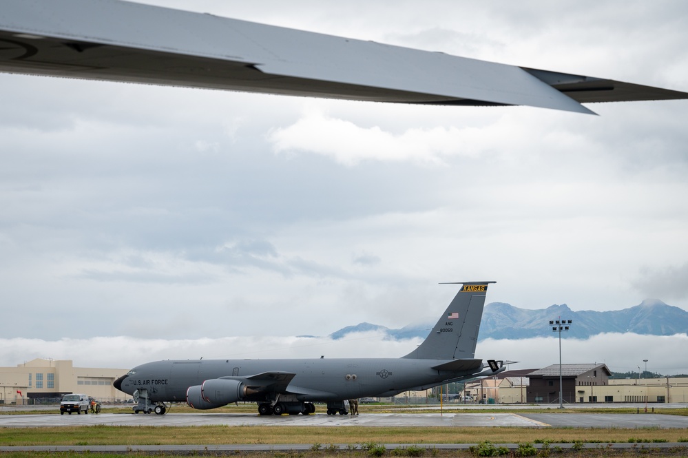 909th ARS fuels fifth-gen during RED FLAG-ALASKA 22-3