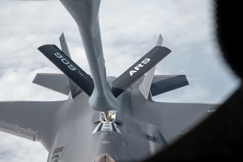 909th ARS fuels fifth-gen during RED FLAG-ALASKA 22-3