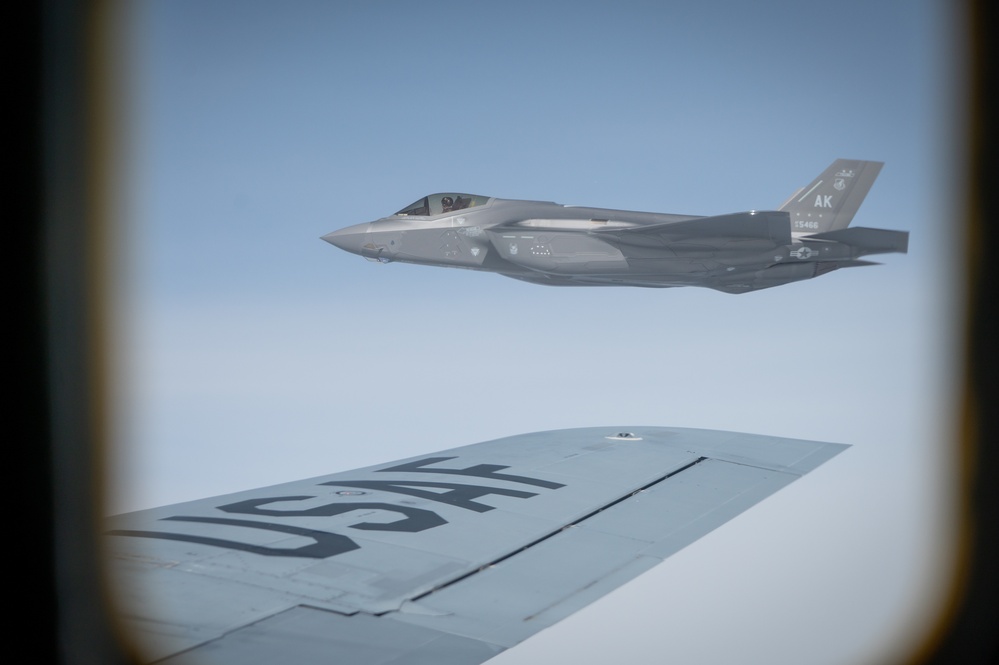 909th ARS fuels fifth-gen during RED FLAG-ALASKA 22-3