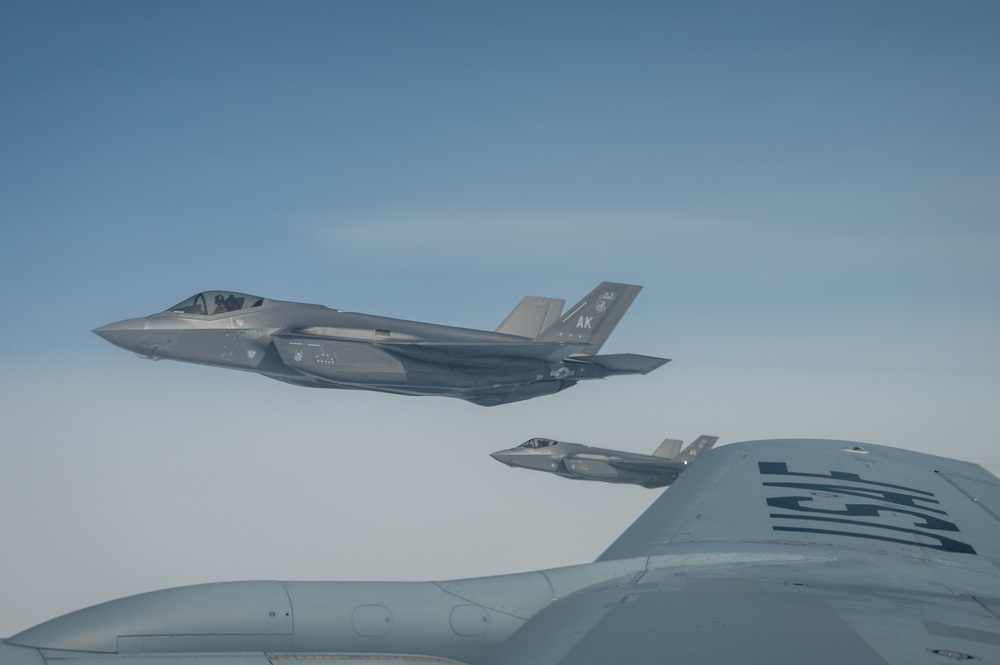 909th ARS fuels fifth-gen during RED FLAG-ALASKA 22-3