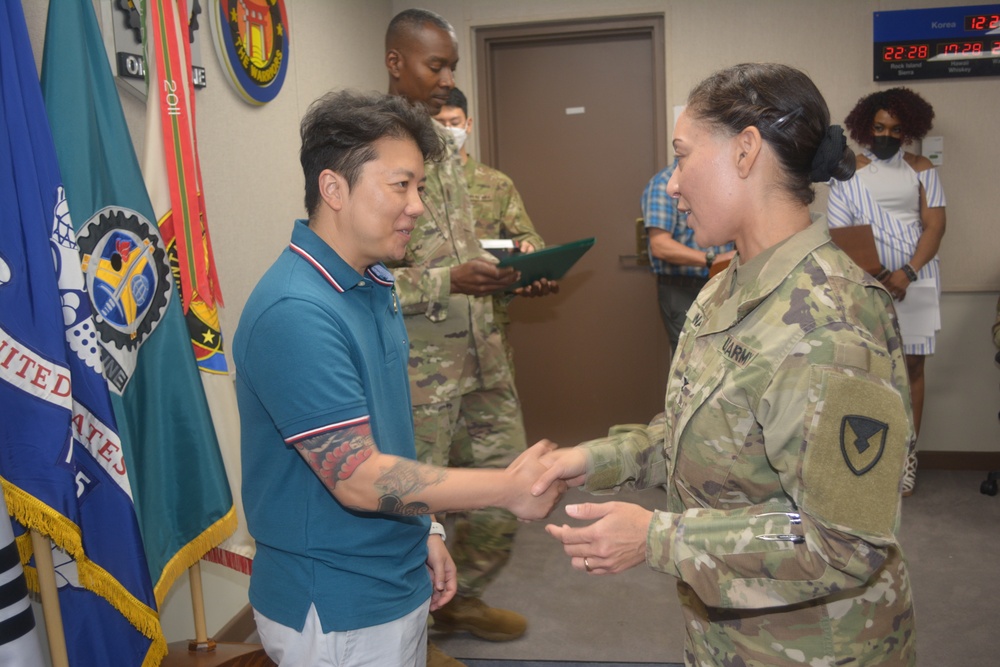 403rd AFSB recognizes Soldiers, Civilians at awards &amp; promotion ceremony