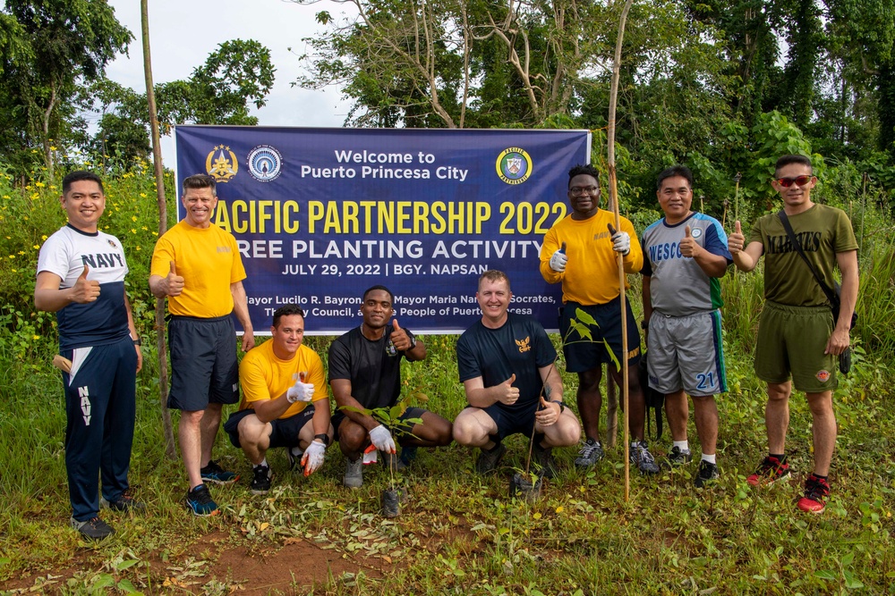 Pacific Partnership 2022 Participates in Tree Planting Host Nation Outreach Event in Puerto Princesa