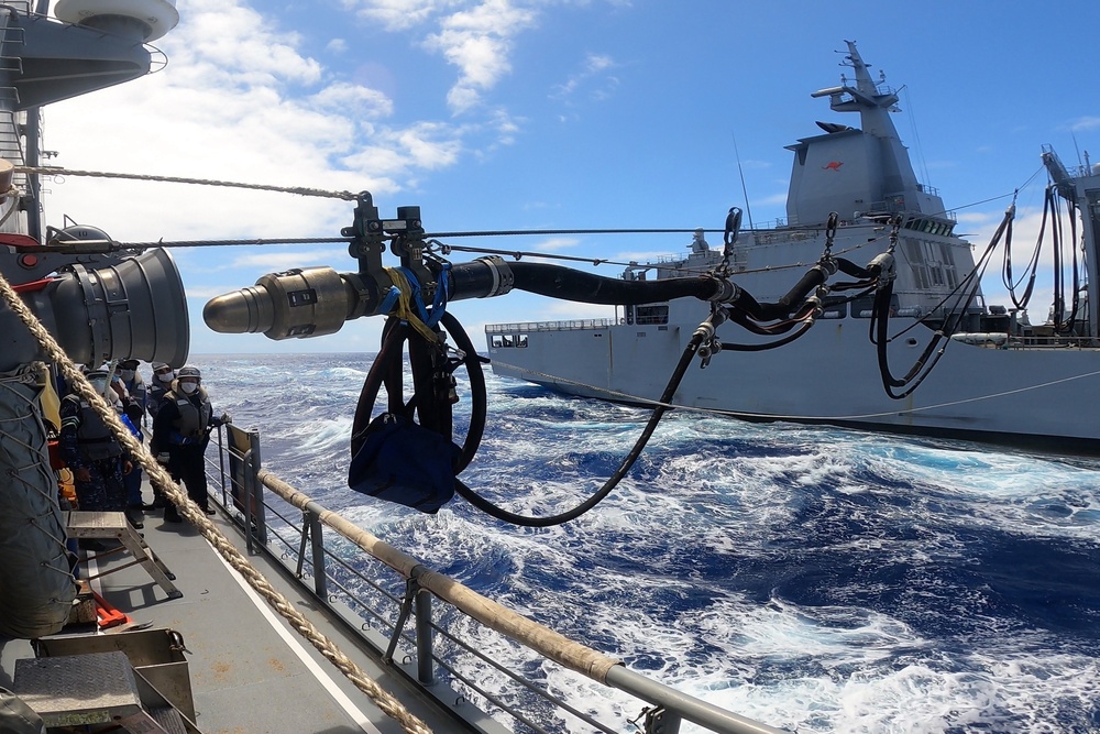 JS Takanami RAS with HMAS Supply RIMPAC 2022