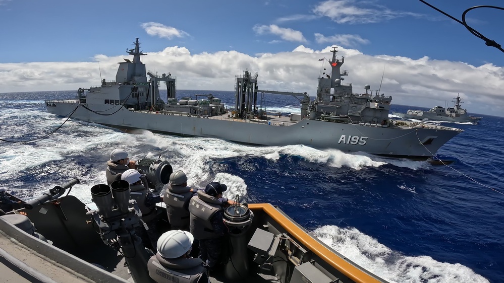 JS Takanami RAS with HMAS Supply