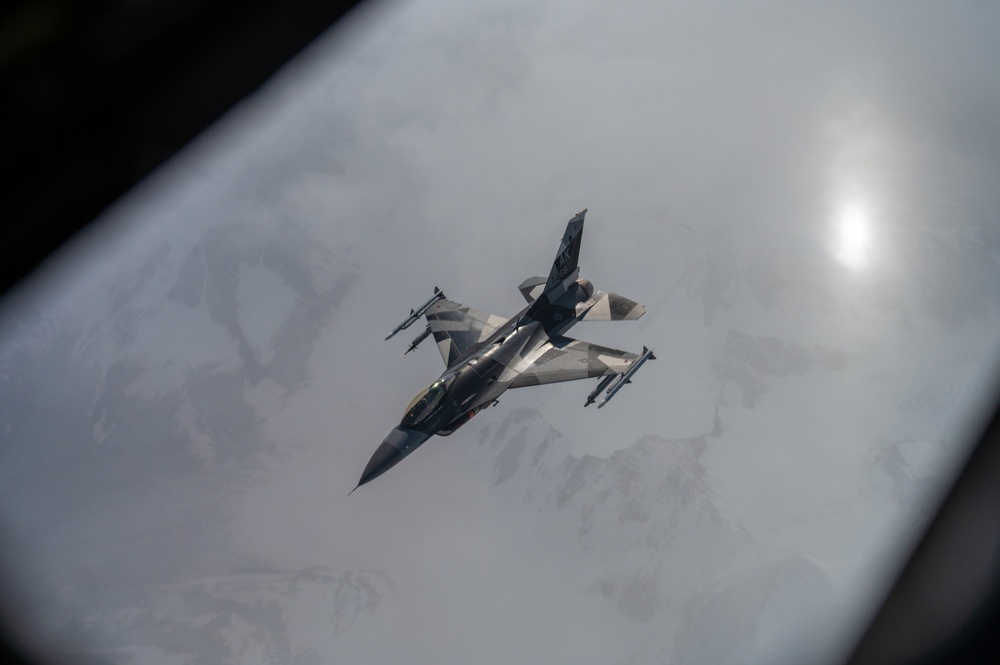 117th Aerial Refueling Squadron flies sortie during RED FLAG-ALASKA 22-3