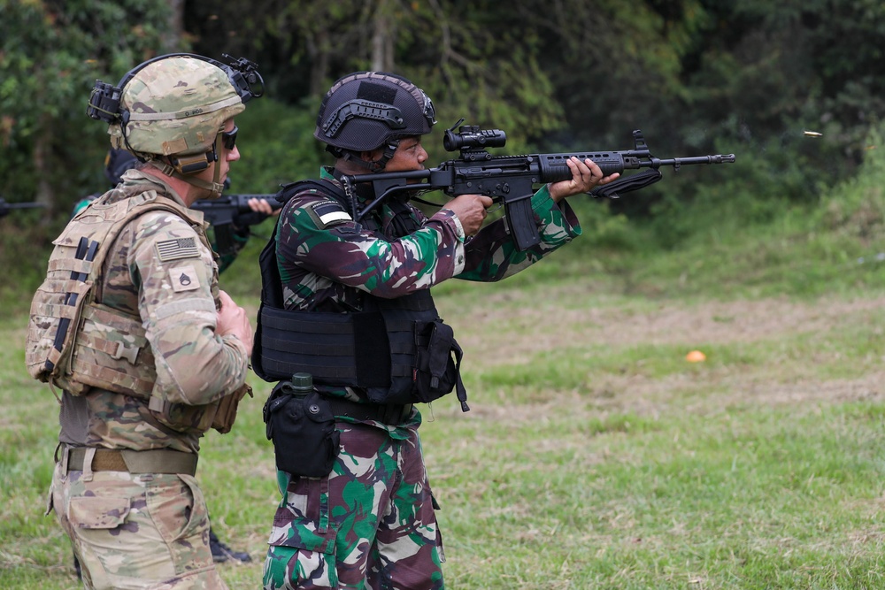 Super Garuda Shield: U.S. and TNI Soldiers Conduct Range Training