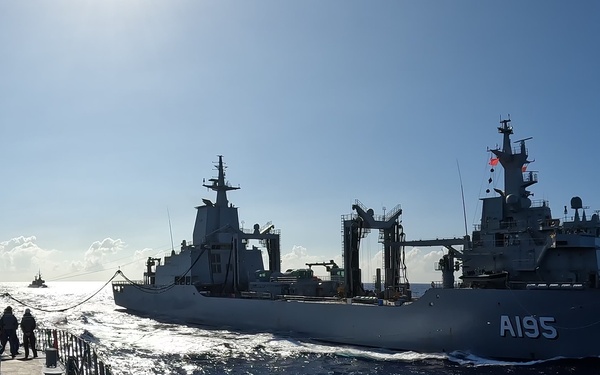 JS Takanami RAS with HMAS Supply