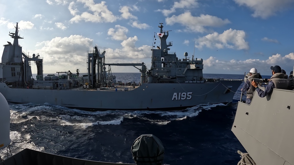 JS Takanami RAS with HMAS Supply