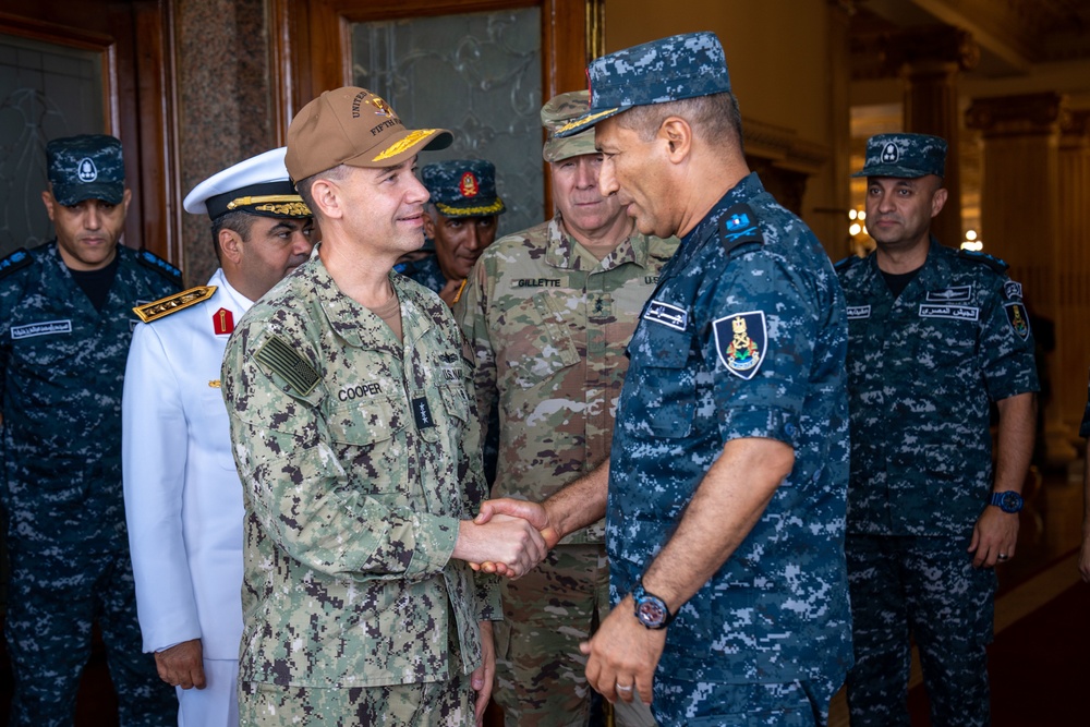 Vice Adm. Brad Cooper visits Alexandria