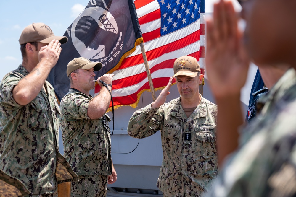 Vice Adm. Brad Cooper visits Alexandria