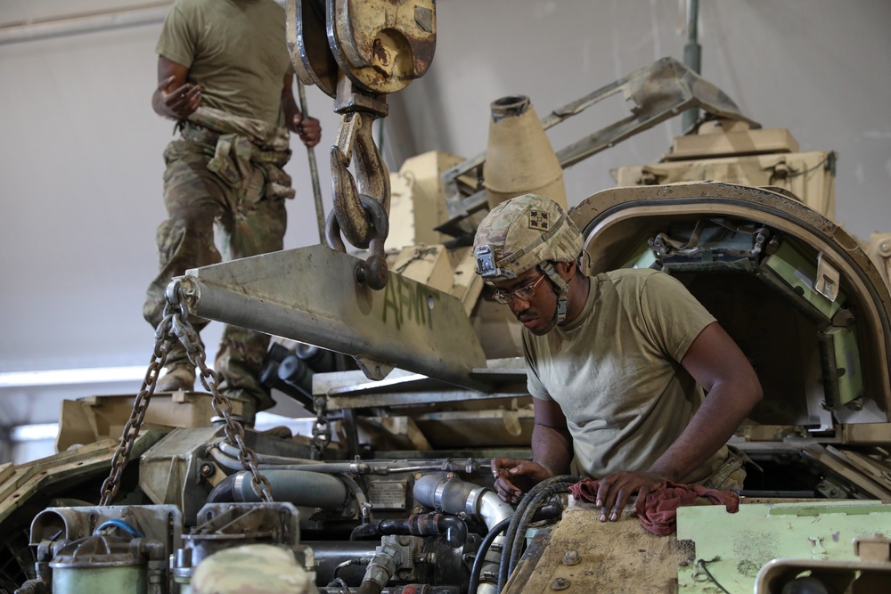 4-10 Cav, 588th BEB conduct annual maintenance at Trzebień