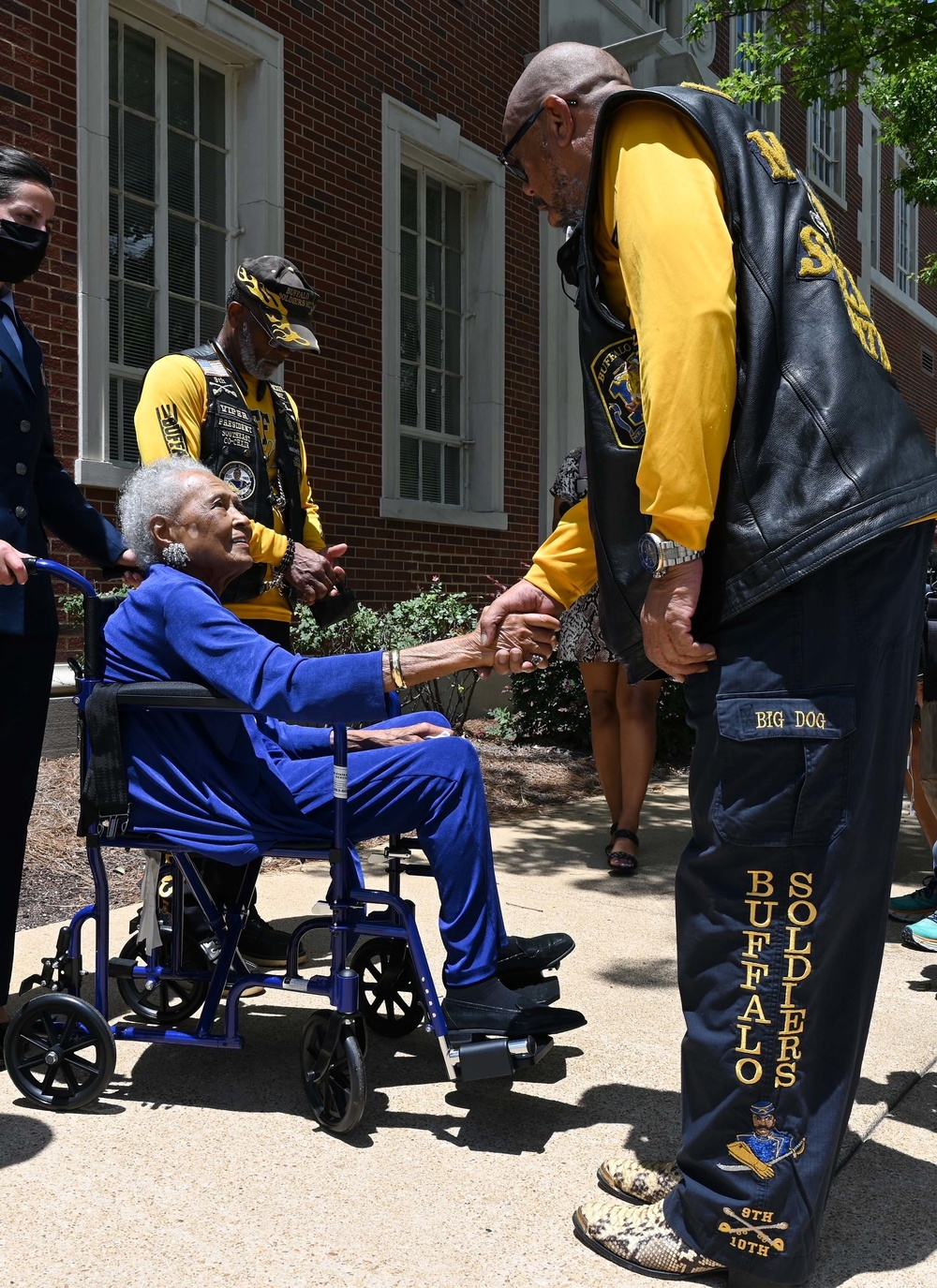 102-year-old WWII veteran, Romay Davis, awarded Congressional Gold Medal for service with the 6888th Central Postal Directory Battalion