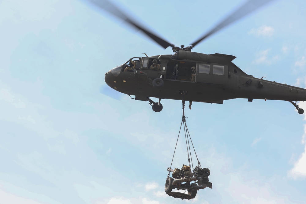 Super Garuda Shield: U.S. and TNI Soldiers Conduct Sling Load Training