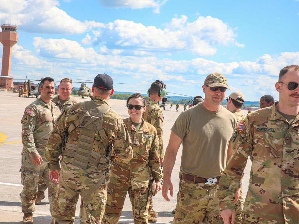 1-10 Attack Battalion Commander Conducts His Last Flight