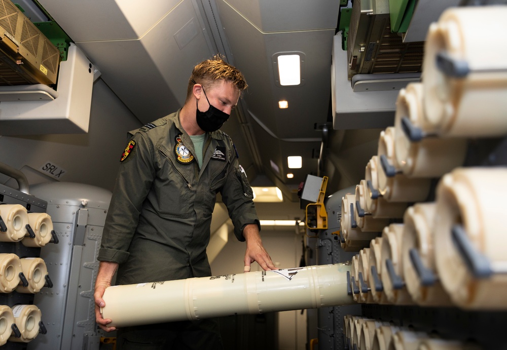 RAAF P-8A Poseidons conduct Torpedo exercise - RIMPAC 2022