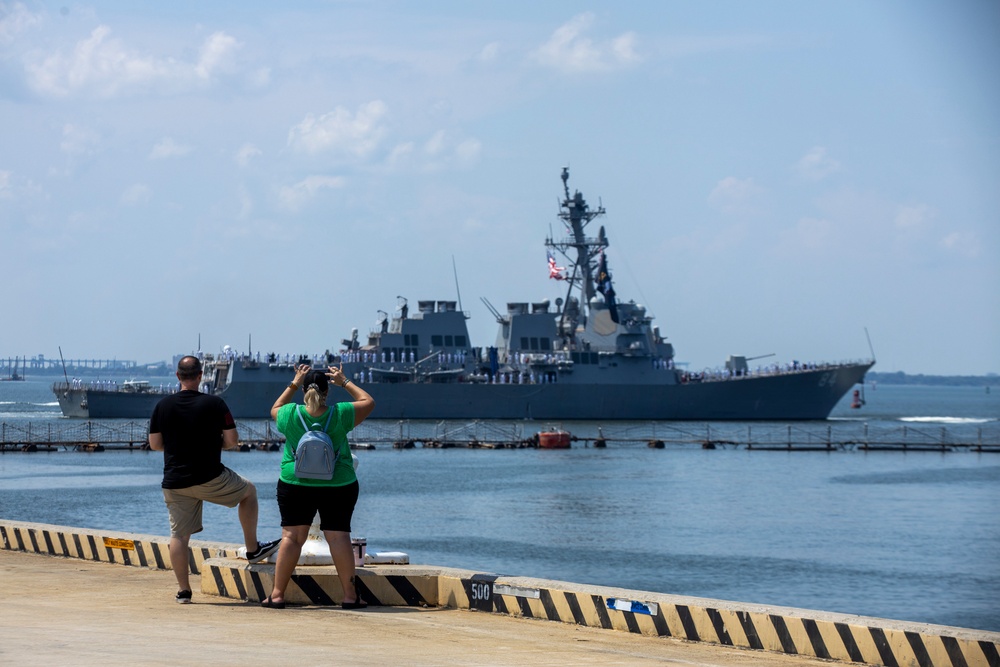 USS Bulkeley (DDG 84) Underway