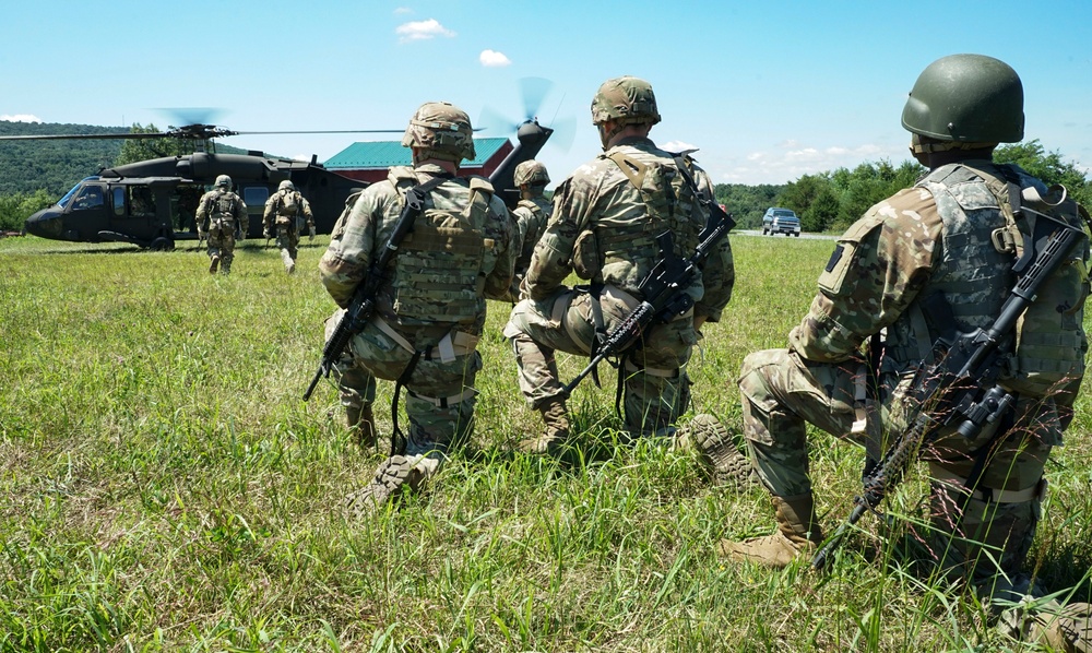 PA Guard Scouts Conduct Rappel Training at FTIG