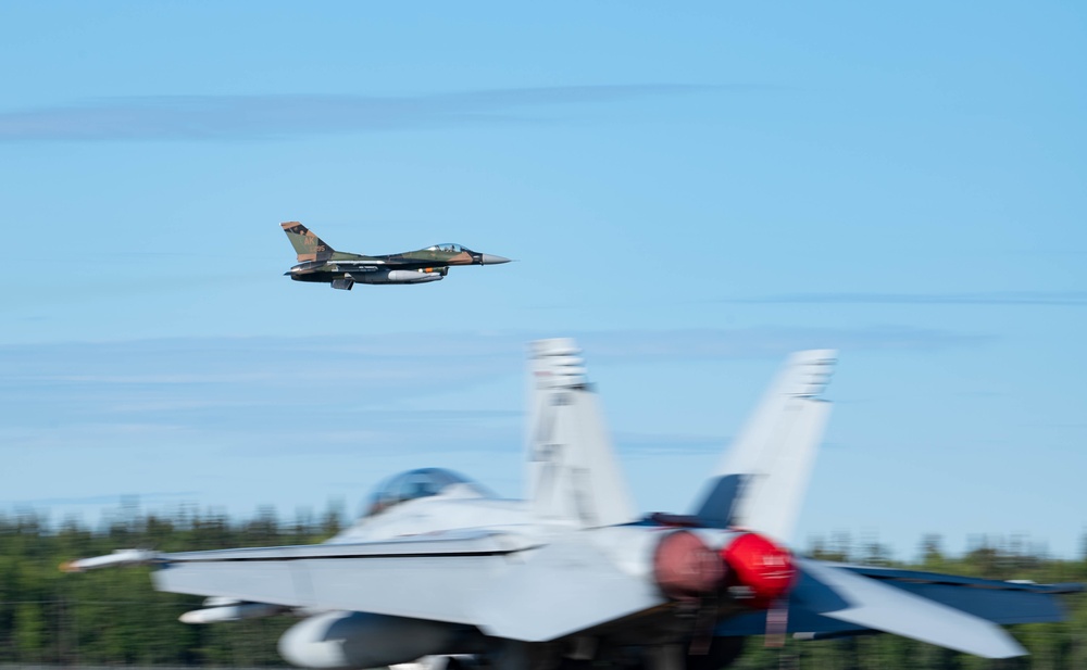 18th Aggressor Squadron dominates RF-A 22-3