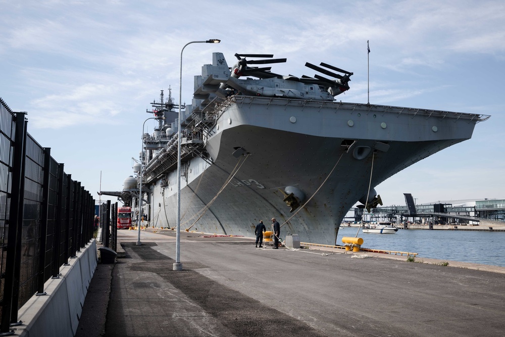 Kearsarge Pulls into Port in Helsinki, Finland