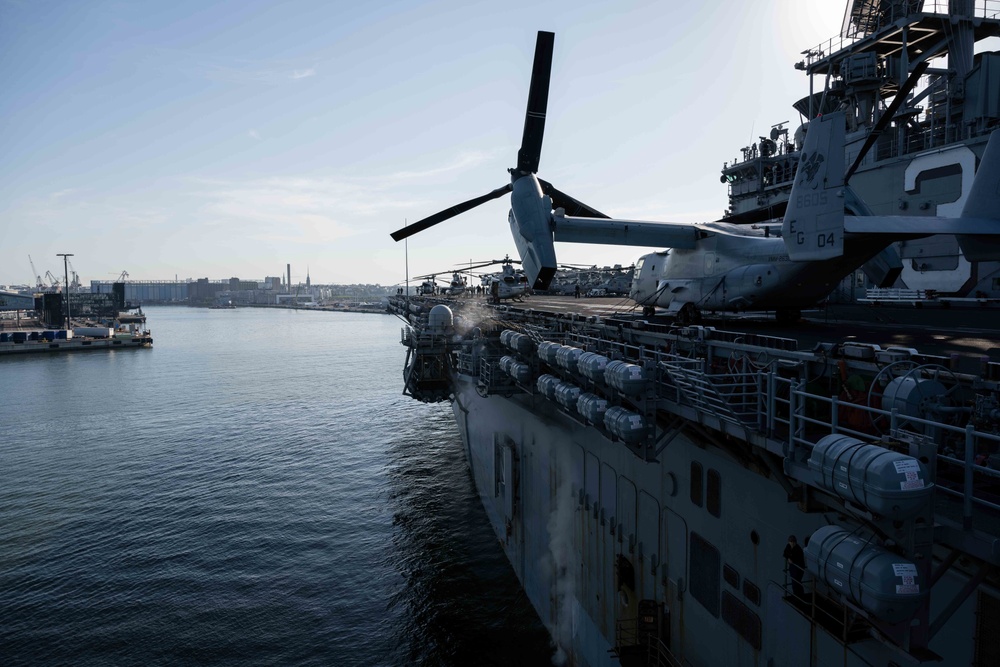 Kearsarge Pulls into Port in Helsinki, Finland