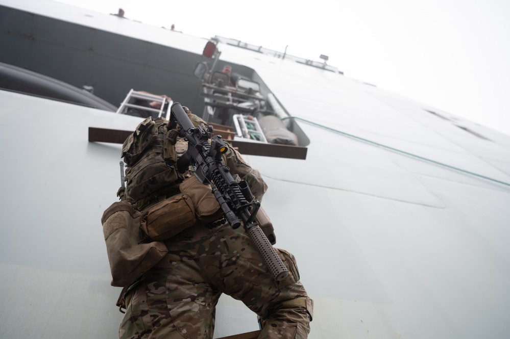 U.S. Coast Guard MSRT Boarding Exercise