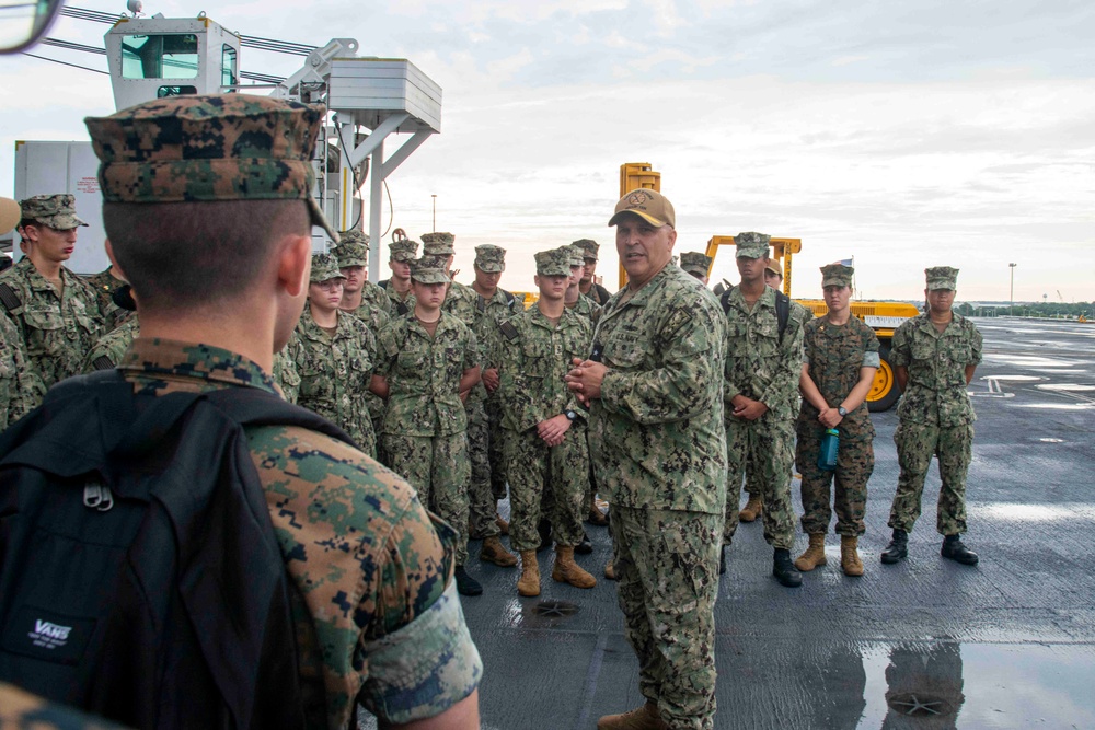 Midshipmen Visit GHWB