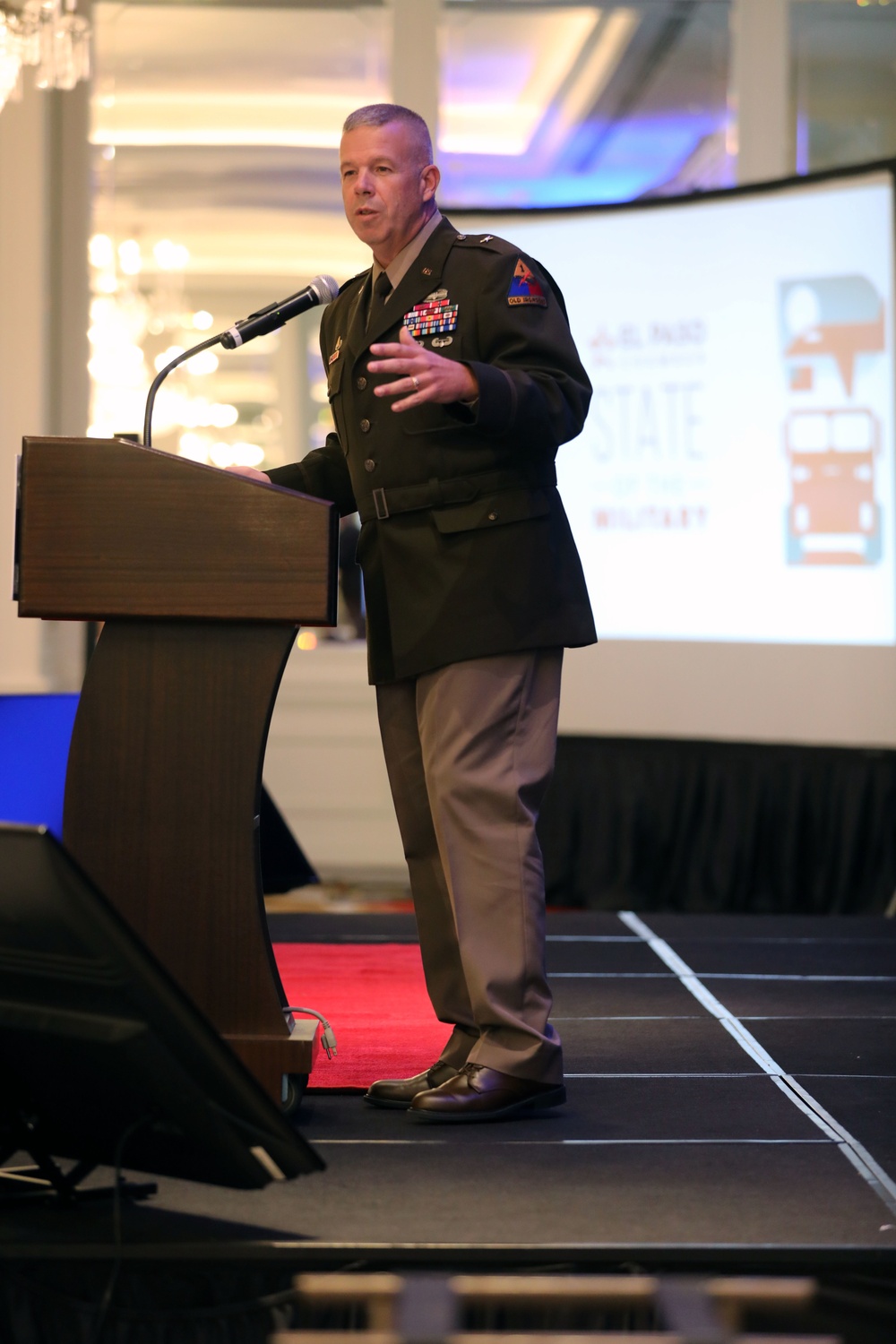 1st Armored Division shares state of the military with El Paso Chamber of Commerce