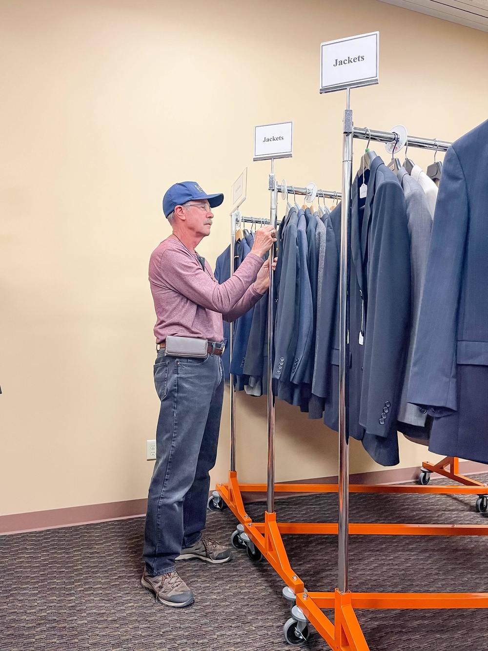 JBLM program helps service members dress to impress