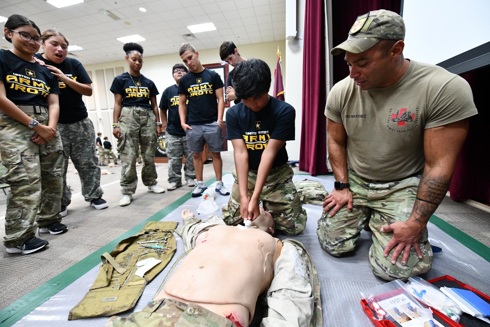 JROTC students visit MEDCoE