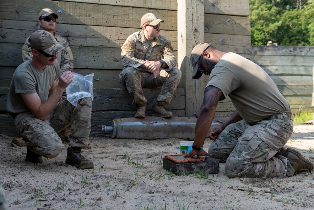 EOD conducts training with precision