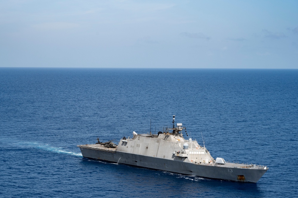 1-228 Aviation Regiment qualify to land aboard U.S. Navy vessels in Central American waters