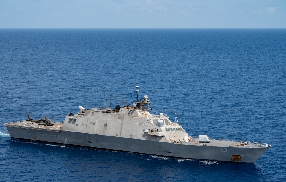 1-228 Aviation Regiment qualify to land aboard U.S. Navy vessels in Central American waters