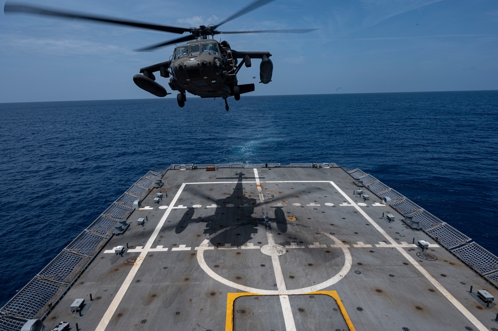 1-228 Aviation Regiment qualify to land aboard U.S. Navy vessels in Central American waters