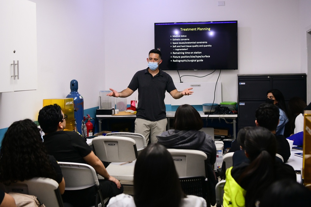 Dr. Foerster gives a dental lecture in Honduras