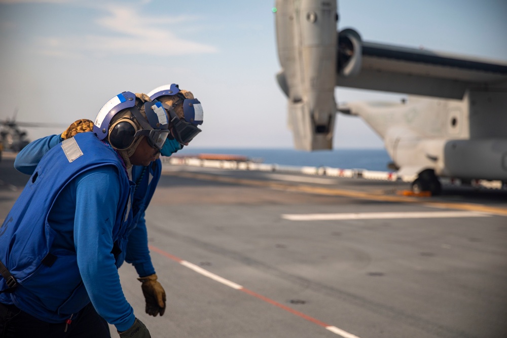 FLIGHT DECK OPERATIONS