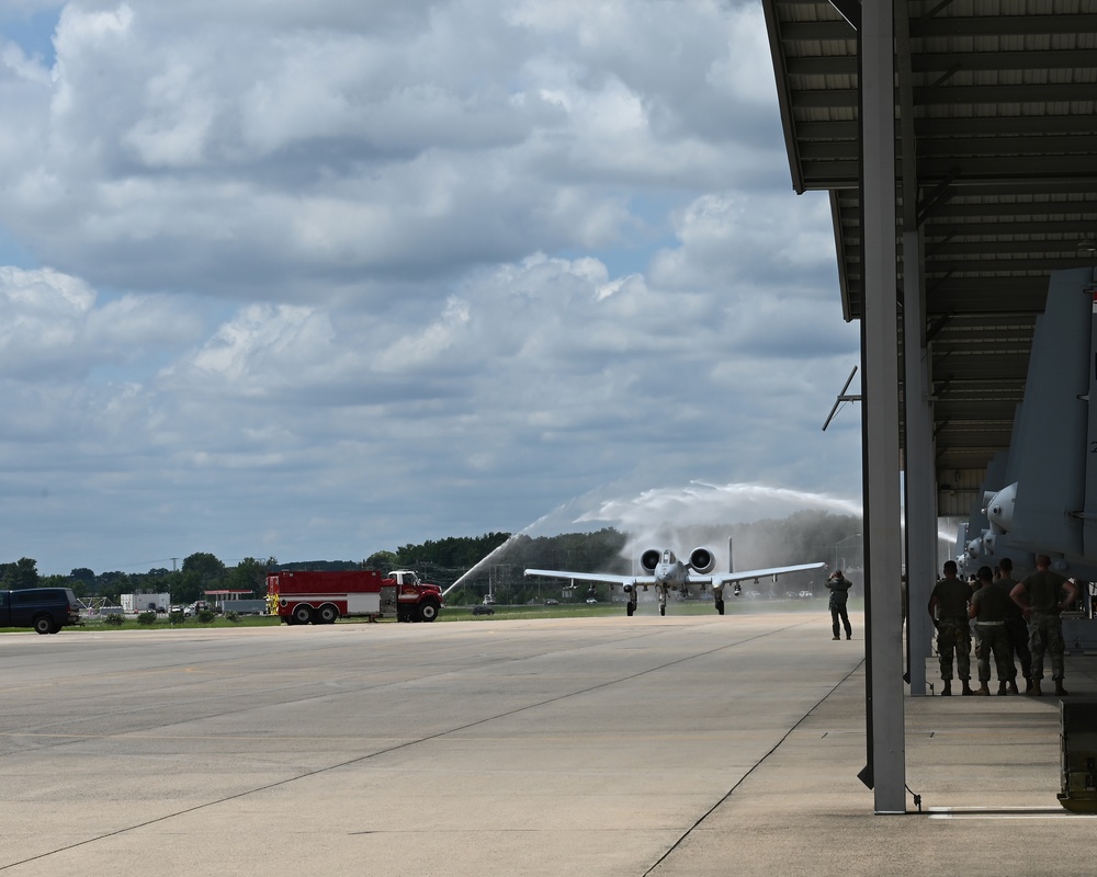 Col. Drew Dougherty conducts fini flight