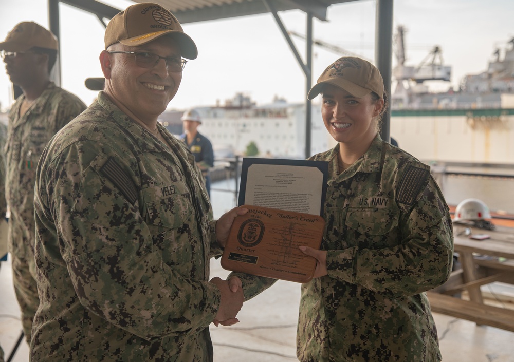 USS Vicksburg Admiral Visit