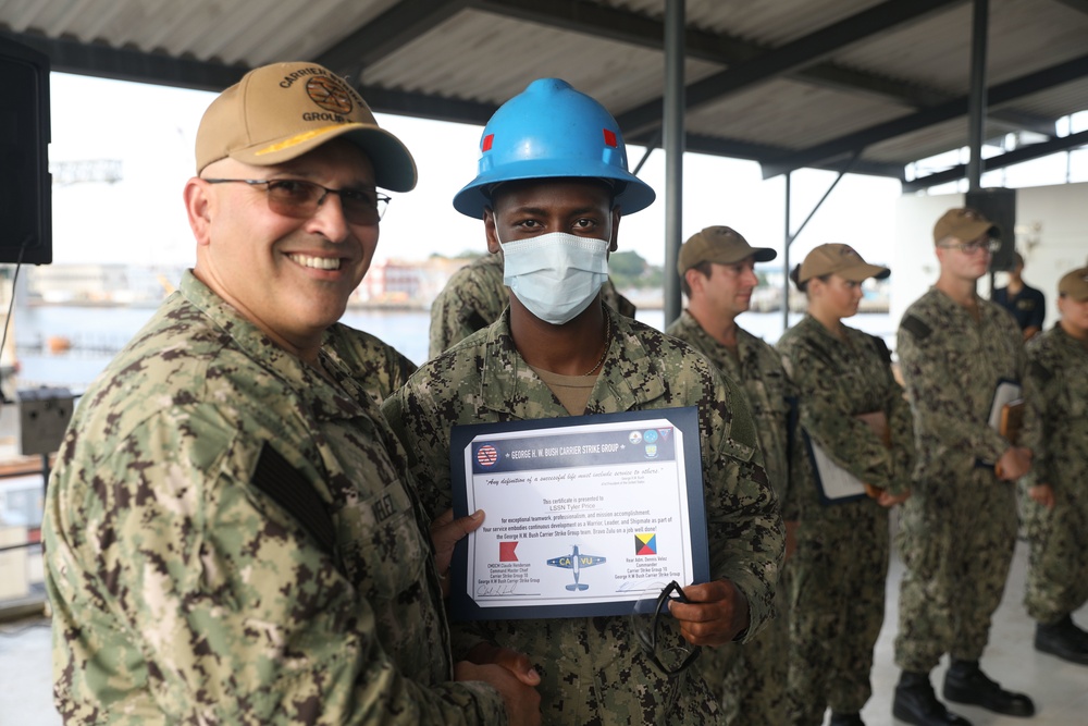 USS Vicksburg Admiral Visit