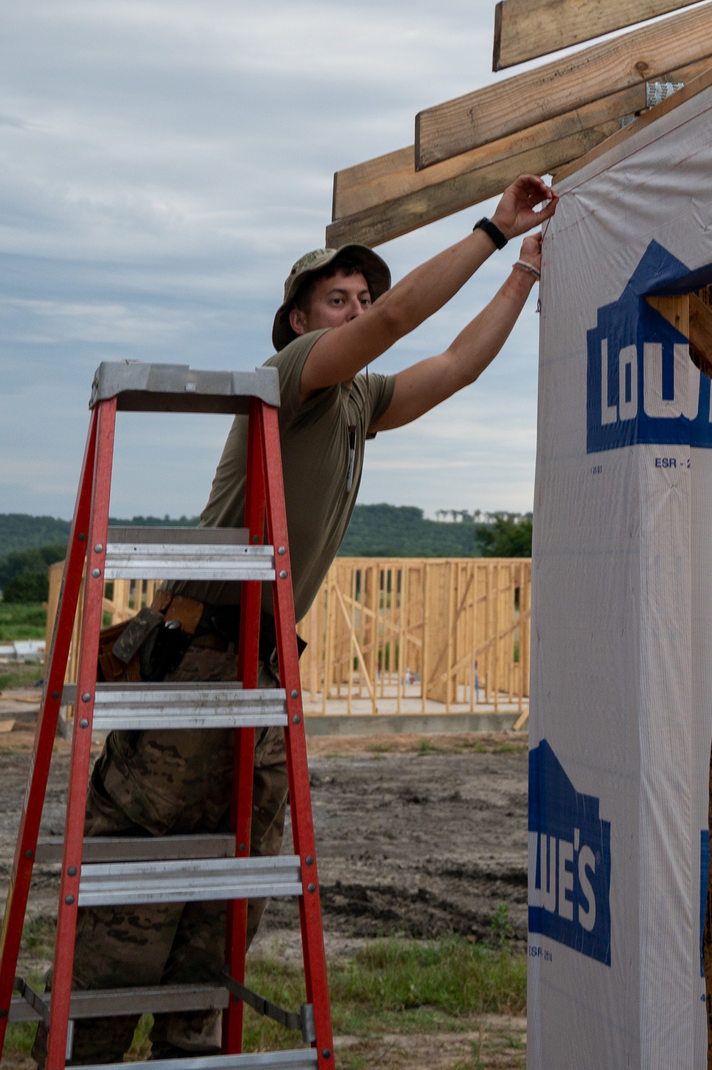 IRT Rotation #8 Builds Houses for Cherokee Veterans