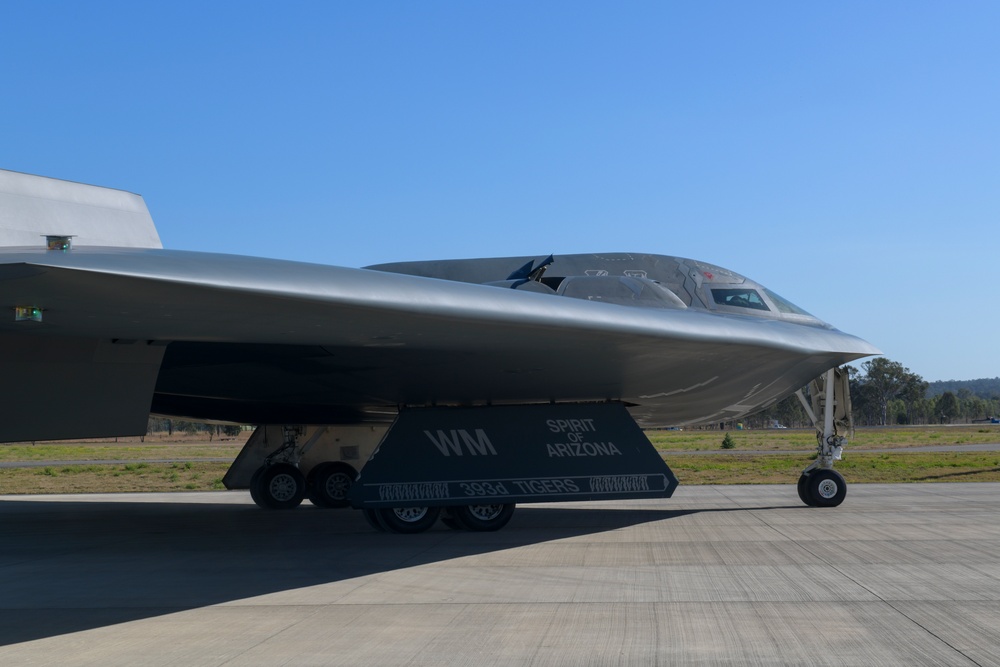 Team Whiteman Airmen perform hot pit refuel alongside RAAF Allies