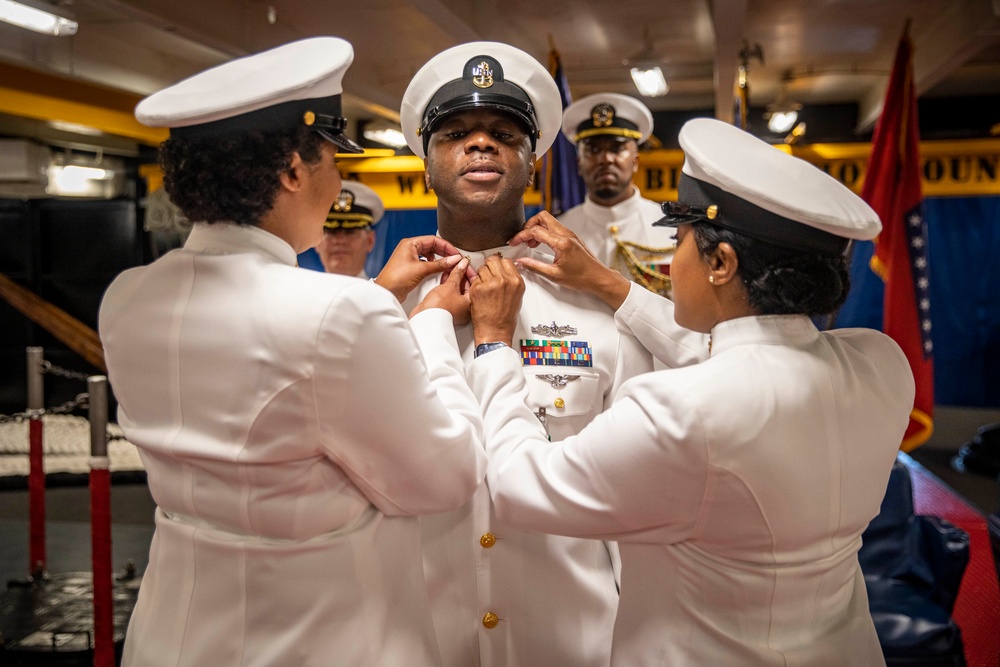 Chief Warrant Officer 2 Celebrates his Commissioning Ceremony