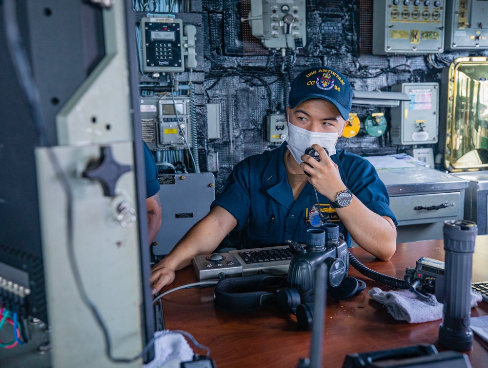 USS Antietam (CG 54) Singapore Port Visit