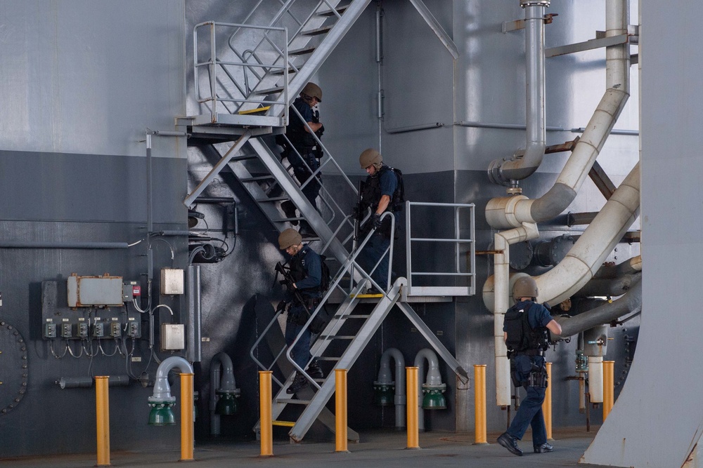 Visit, Board, Search, and Seizure Training Evolution aboard USS New Orleans and USS Miguel Keith August 7, 2022