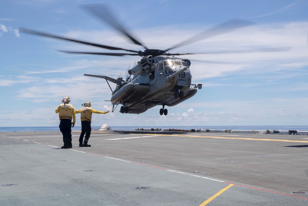 CH-53 and UH-1Y Flight Ops