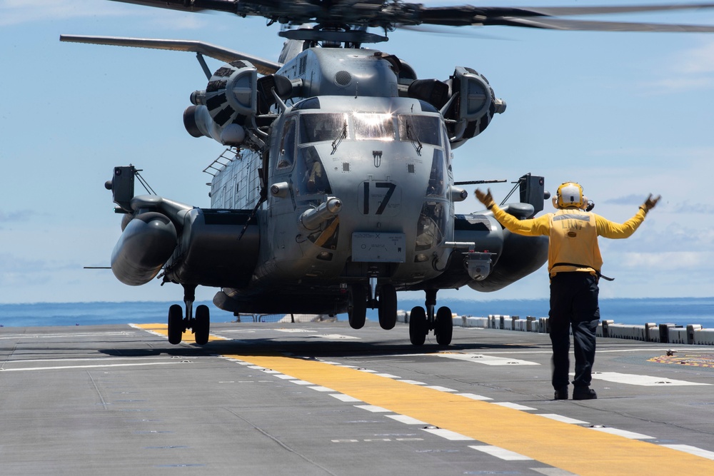 CH-53 and UH-1Y Flight Ops